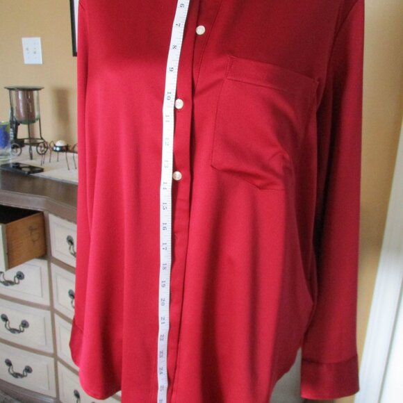 Button-up long-sleeve - Picture 4 of 9